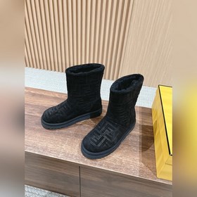 Новые зимние и осенние шерстяные сапоги Fendi из кожи меха. Очень
