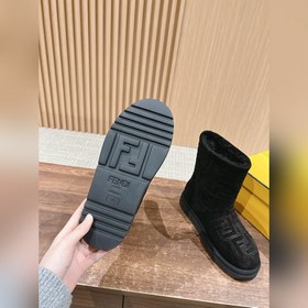 Новые зимние и осенние шерстяные сапоги Fendi из кожи меха. Очень