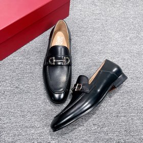 Элегантные кожаные туфли Ferragamo для мужчин. Эти туфлиз кожи те