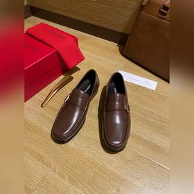 Элегантные мужские туфли Ferragamo. Эта модель туфель-лофек отлич