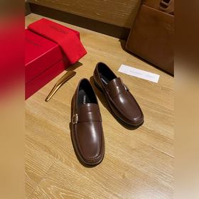 Элегантные мужские туфли Ferragamo. Эта модель туфель-лофек отлич