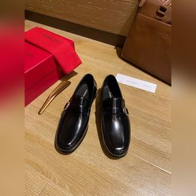 Элегантные мужские туфли Ferragamo. Эта модель туфель для мужчин