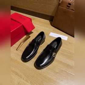 Элегантные мужские туфли Ferragamo. Эта модель туфель для мужчин 
