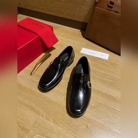 Элегантные мужские туфли Ferragamo. Эта модель туфель для мужчин 