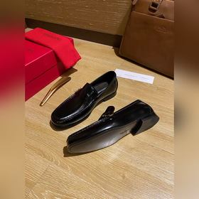 Элегантные мужские туфли Ferragamo. Эта модель туфель для мужчин 