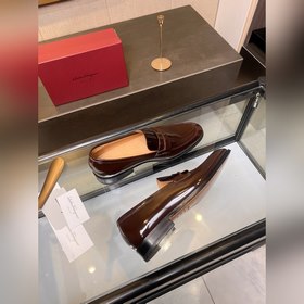 Элегантные мужские туфли Ferragamo. Эта модель туфель для мужчин 