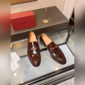 Элегантные мужские туфли Ferragamo. Эта модель туфель для мужчин