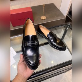 Элегантные мужские туфли Ferragamo. Эта модель туфель для мужчин 