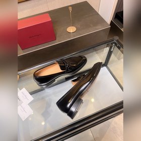 Элегантные мужские туфли Ferragamo. Эта модель туфель для мужчин 