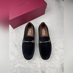 Элегантные мужские туфли Ferragamo. Эта модель туфель для мужчин