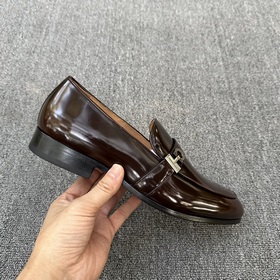 Мужские кожаные туфли FERRAGAMO! Мокасины с застежкой Gancini Эти