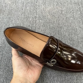 Мужские кожаные туфли FERRAGAMO! Мокасины с застежкой Gancini Эти