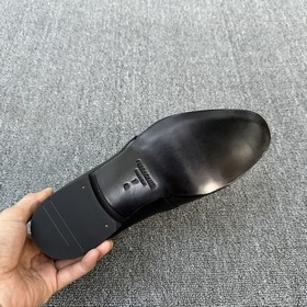 Мужские кожаные туфли FERRAGAMO! Мокасины с застежкой Gancini Эти
