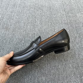 Мужские кожаные туфли FERRAGAMO! Мокасины с застежкой Gancini Эти