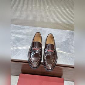 Элегантные мужские туфли Ferragamo. Эта модель туфель для мужчин