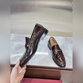 Элегантные мужские туфли Ferragamo. Эта модель туфель для мужчин 