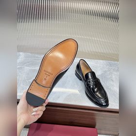 Элегантные мужские туфли Ferragamo. Эта модель туфель для мужчин 