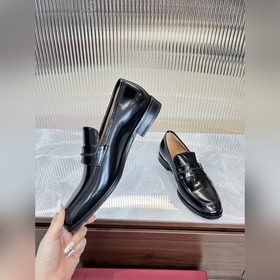 Элегантные мужские туфли Ferragamo. Эта модель туфель для мужчин 
