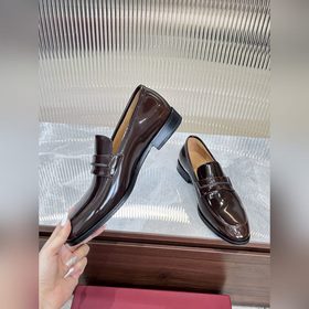 Элегантные мужские туфли Ferragamo. Эта модель туфель для мужчин