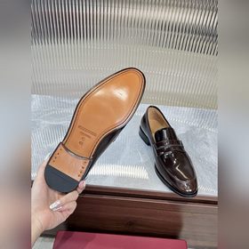 Элегантные мужские туфли Ferragamo. Эта модель туфель для мужчин 