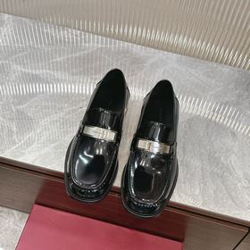 Ferragamo – популярные мужские туфли-лодочки! Тщательно отобранна