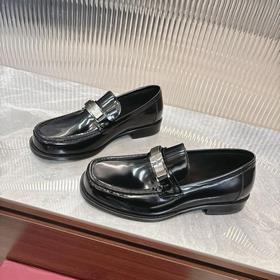 Ferragamo – популярные мужские туфли-лодочки! Тщательно отобранна