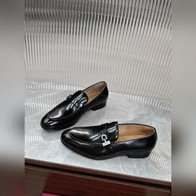 Ferragamo – популярные мужские туфли-лодочки! Тщательно отобранна