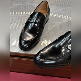 Ferragamo – популярные мужские туфли-лодочки! Тщательно отобранна