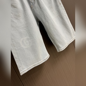 GUCCI Джинсовые шорты с темным принтом, новинка, изготовлены из о