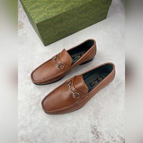 Мужские лоферы Gucci в новом исполнении с мотивом пряжки лоферами