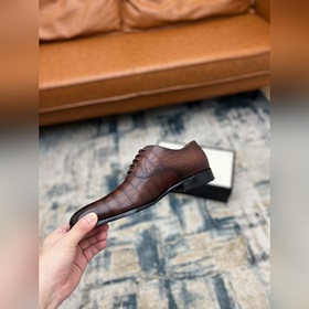 Gucci Размер： 38-45  Новинка от официального сайта Gucci. Мужск