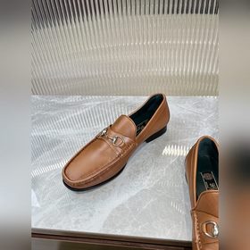 Мужские лоферы Gucci в новом исполнении с мотивом пряжки лоферами