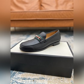 Gucci Размер： 38-45  Новинка на официальном сайте Gucci — мужск