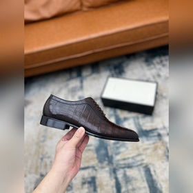 Gucci Размер： 38-45  Новинка от официального сайта Gucci. Мужск