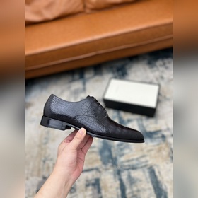 Gucci Размер： 38-45  Новинка от официального сайта Gucci. Мужск