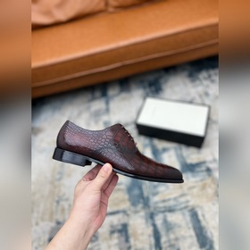 Gucci Размер： 38-45  Новинка от официального сайта Gucci. Мужск