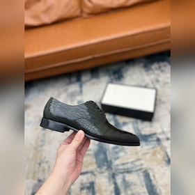 Gucci Размер： 38-45  Новинка от официального сайта Gucci. Мужск