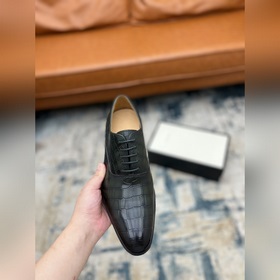 Gucci Размер： 38-45  Новинка от официального сайта Gucci. Мужск