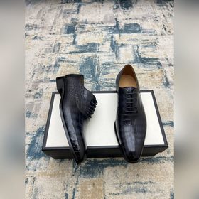 Gucci Размер： 38-45  Новинка от официального сайта Gucci. Мужск