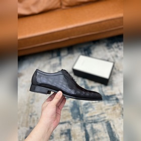 Gucci Размер： 38-45  Новинка от официального сайта Gucci. Мужск