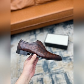 Gucci Размер： 38-45  Новинка от официального сайта Gucci. Мужск