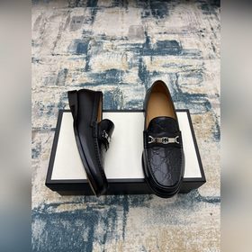 Gucci Размер： 38-45  Новинка на официальном сайте Gucci — мужск