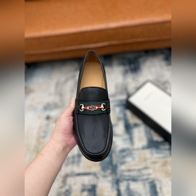 Gucci Размер： 38-45  Новинка на официальном сайте Gucci — мужск