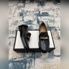 Gucci Размер： 38-45  Новинка на официальном сайте Gucci — мужск