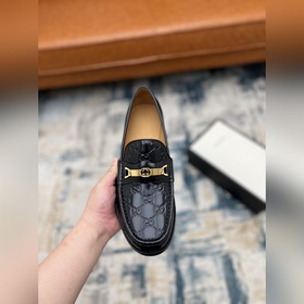 Gucci Размер： 38-45  Новинка на официальном сайте Gucci — мужск