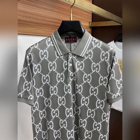 Новая модель мужской рубашки-поло с воротником от Gucci 2025 с ко