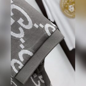 Новая модель мужской рубашки-поло с воротником от Gucci 2025 с ко