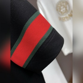 Новая модель мужской рубашки-поло с воротником от Guqi 2025 с кор