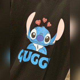 Новая модель короткорукавой футболки для мужчин и женщин от Guqi 