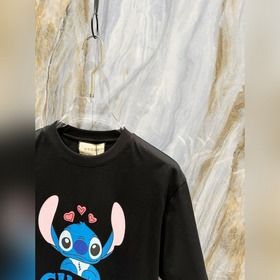 Новая модель короткорукавой футболки для мужчин и женщин от Guqi 